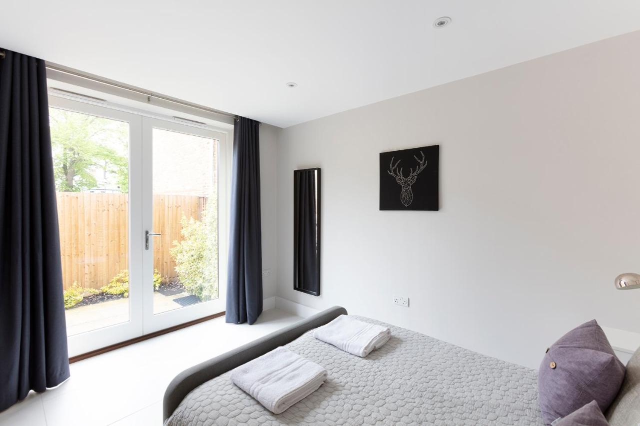Immaculate Central Windsor Town House With Parking Εξωτερικό φωτογραφία